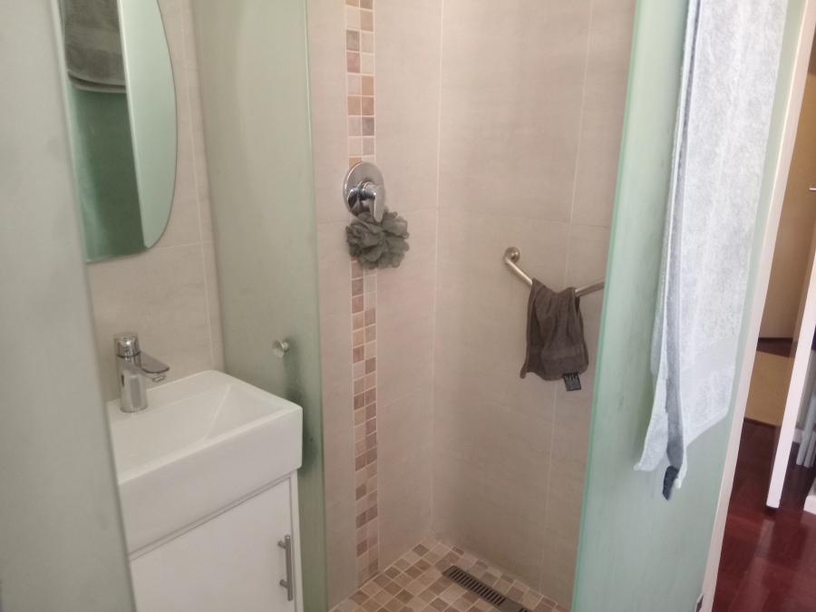 To Let 3 Bedroom Property for Rent in Kenilworth Western Cape